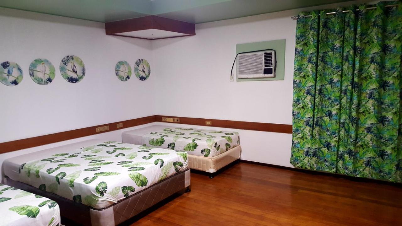 Naps & Maps Hostel Cebu Exteriör bild